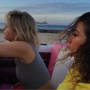 Meet your Posher, Nikki